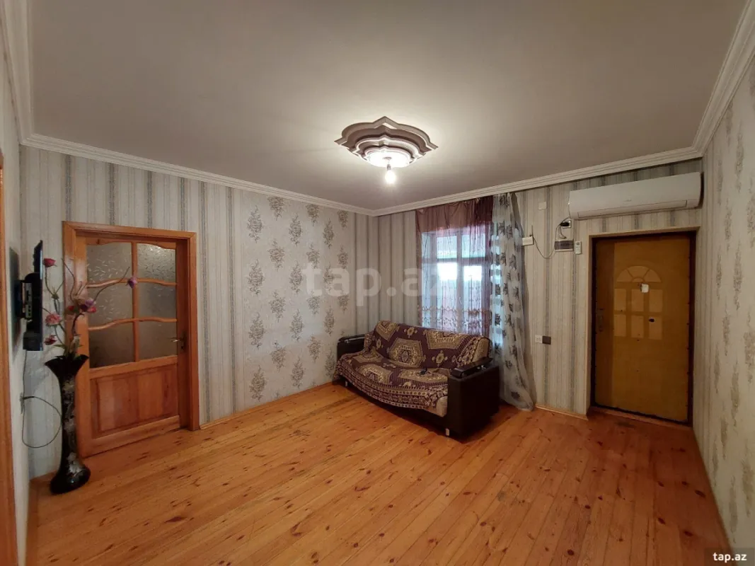 Satılır 4 otaqlı həyət evi