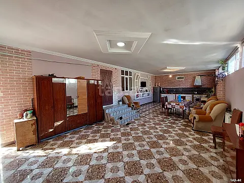 Satılır 4 otaqlı həyət evi
