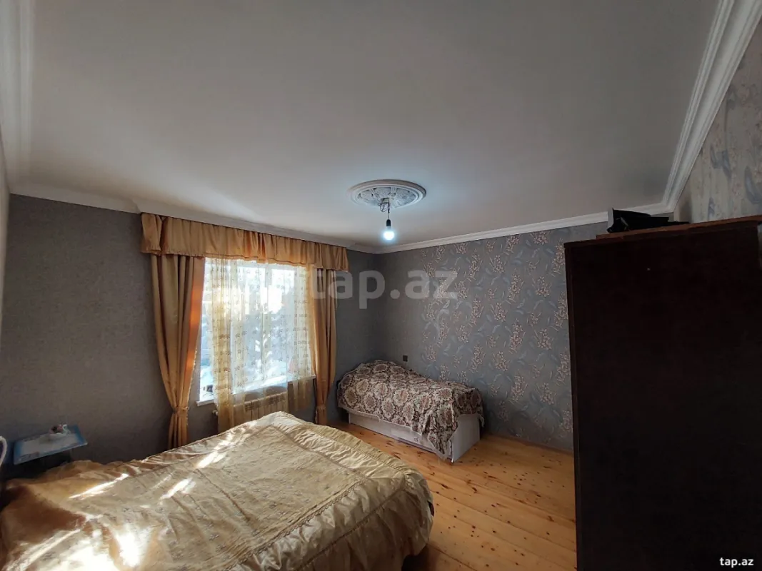 Satılır 4 otaqlı həyət evi