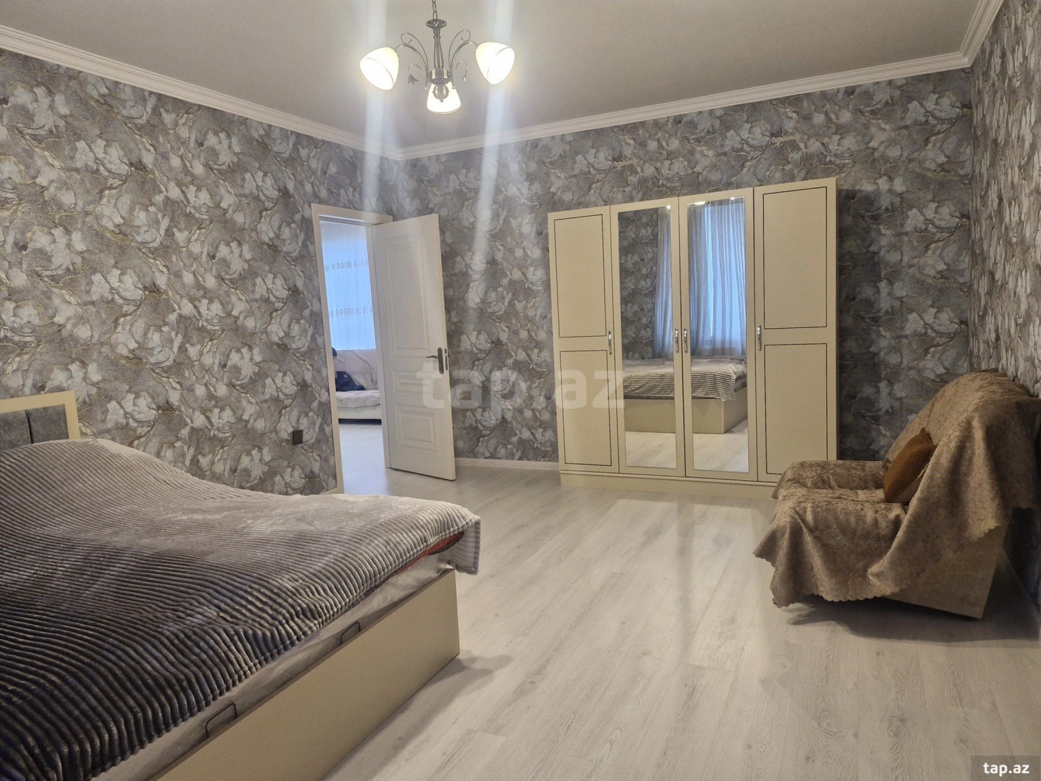 Kirayə verilir 3 otaqlı həyət evi