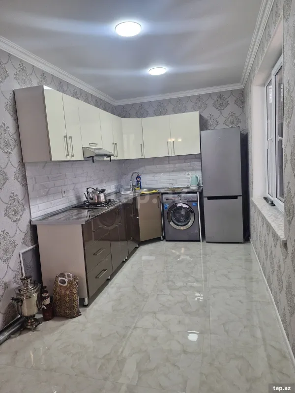 Kirayə verilir 3 otaqlı həyət evi