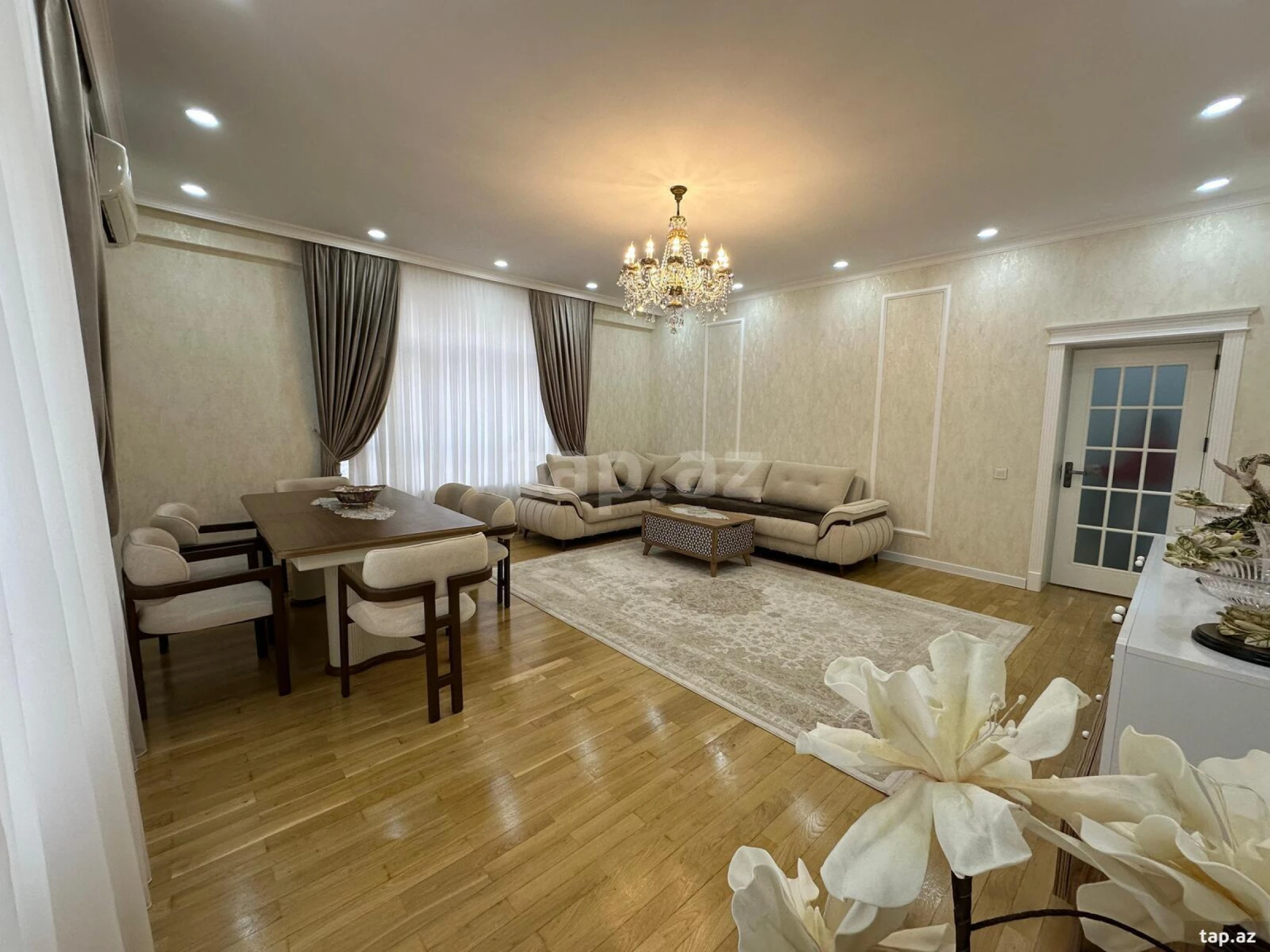 Satılır 3 otaqlı yeni tikili 137 m²