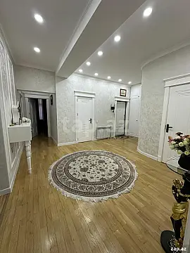 Satılır 3 otaqlı yeni tikili 137 m²