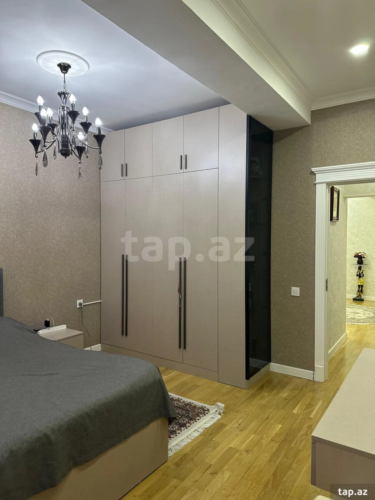 Satılır 3 otaqlı yeni tikili 137 m²