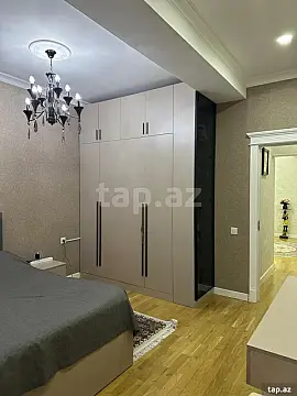 Satılır 3 otaqlı yeni tikili 137 m²