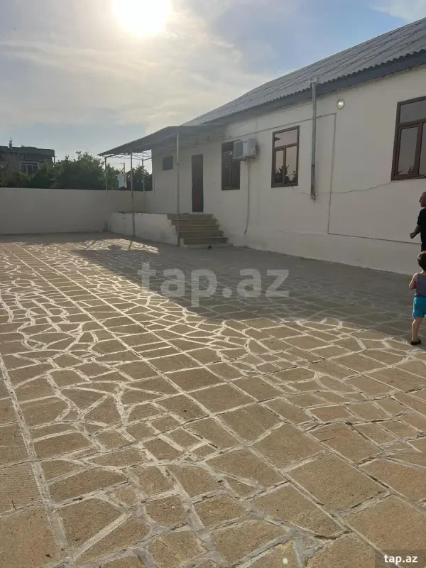 Satılır 4 otaqlı həyət evi 130 m²
