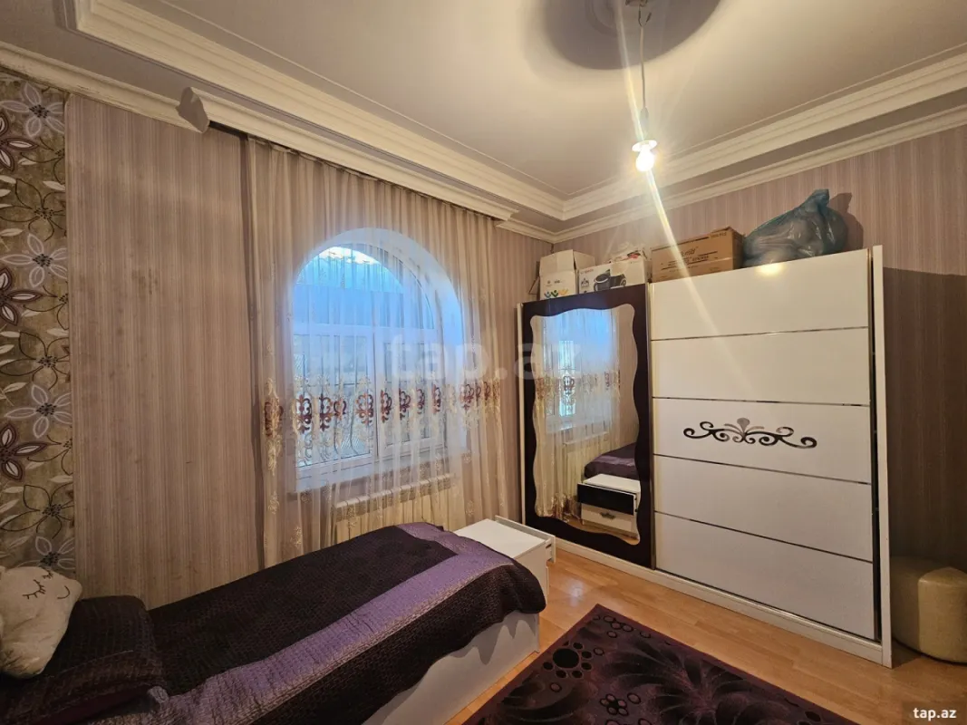 Satılır 6 otaqlı həyət evi