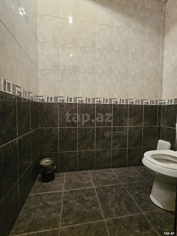 Satılır 6 otaqlı həyət evi