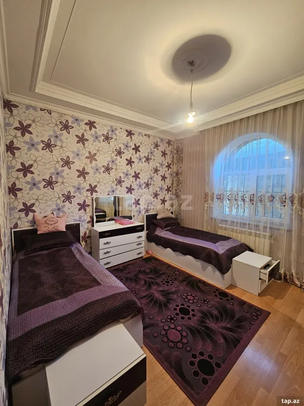 Satılır 6 otaqlı həyət evi