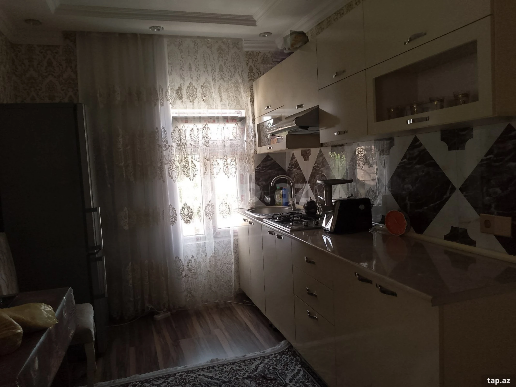 Kirayə verilir 3 otaqlı həyət evi