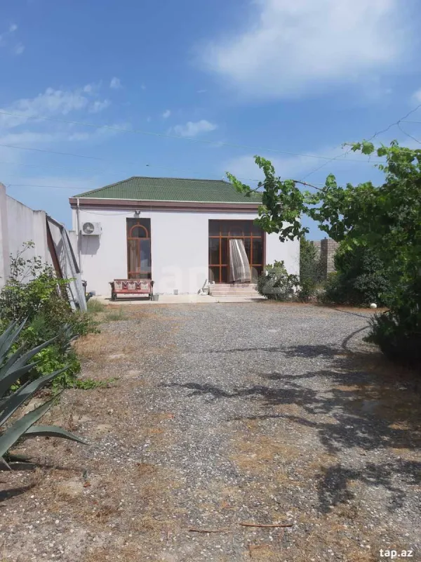 Satılır 3 otaqlı həyət evi