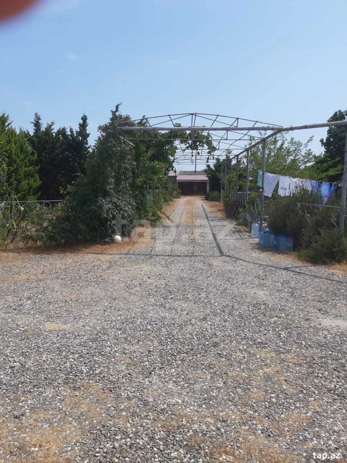 Satılır 3 otaqlı həyət evi