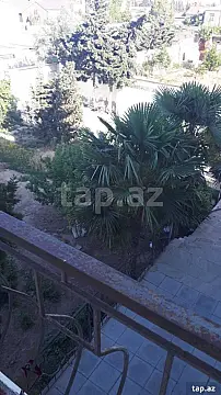 Satılır 6 otaqlı həyət evi 500 m²