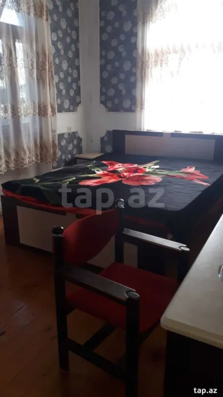 Satılır 6 otaqlı həyət evi 500 m²