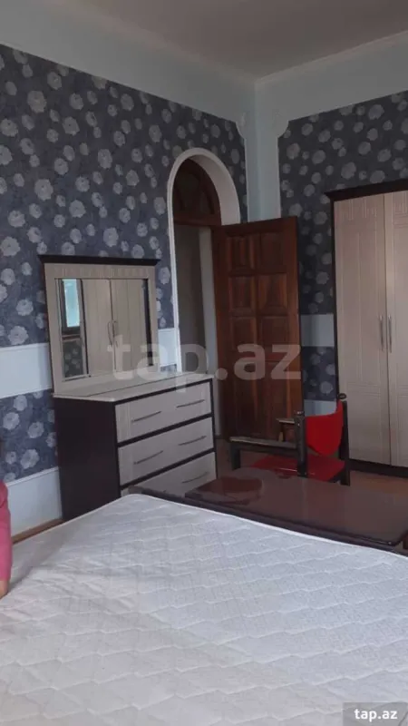 Satılır 6 otaqlı həyət evi 500 m²