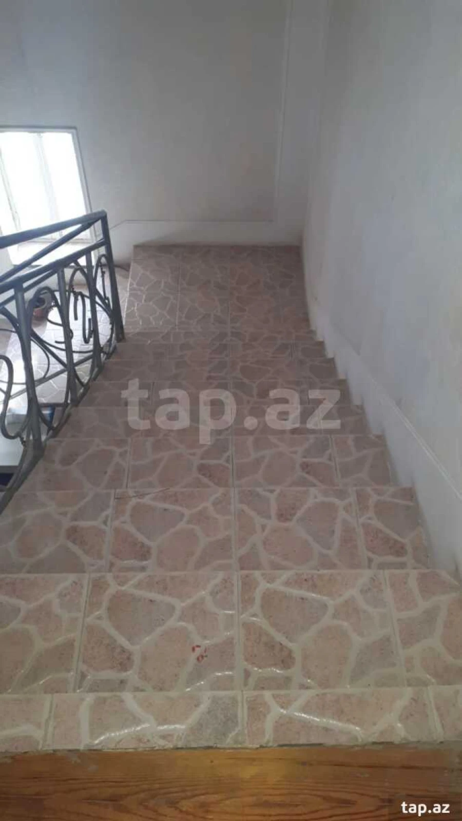 Satılır 6 otaqlı həyət evi 500 m²