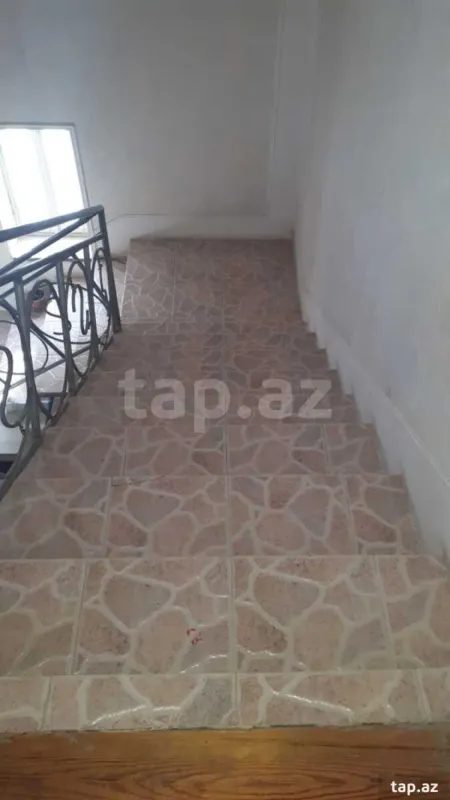 Satılır 6 otaqlı həyət evi 500 m²