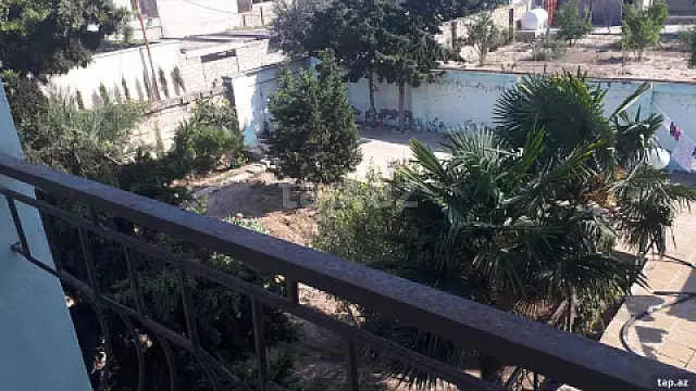 Satılır 6 otaqlı həyət evi 500 m²