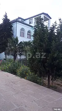Satılır 6 otaqlı həyət evi 500 m²
