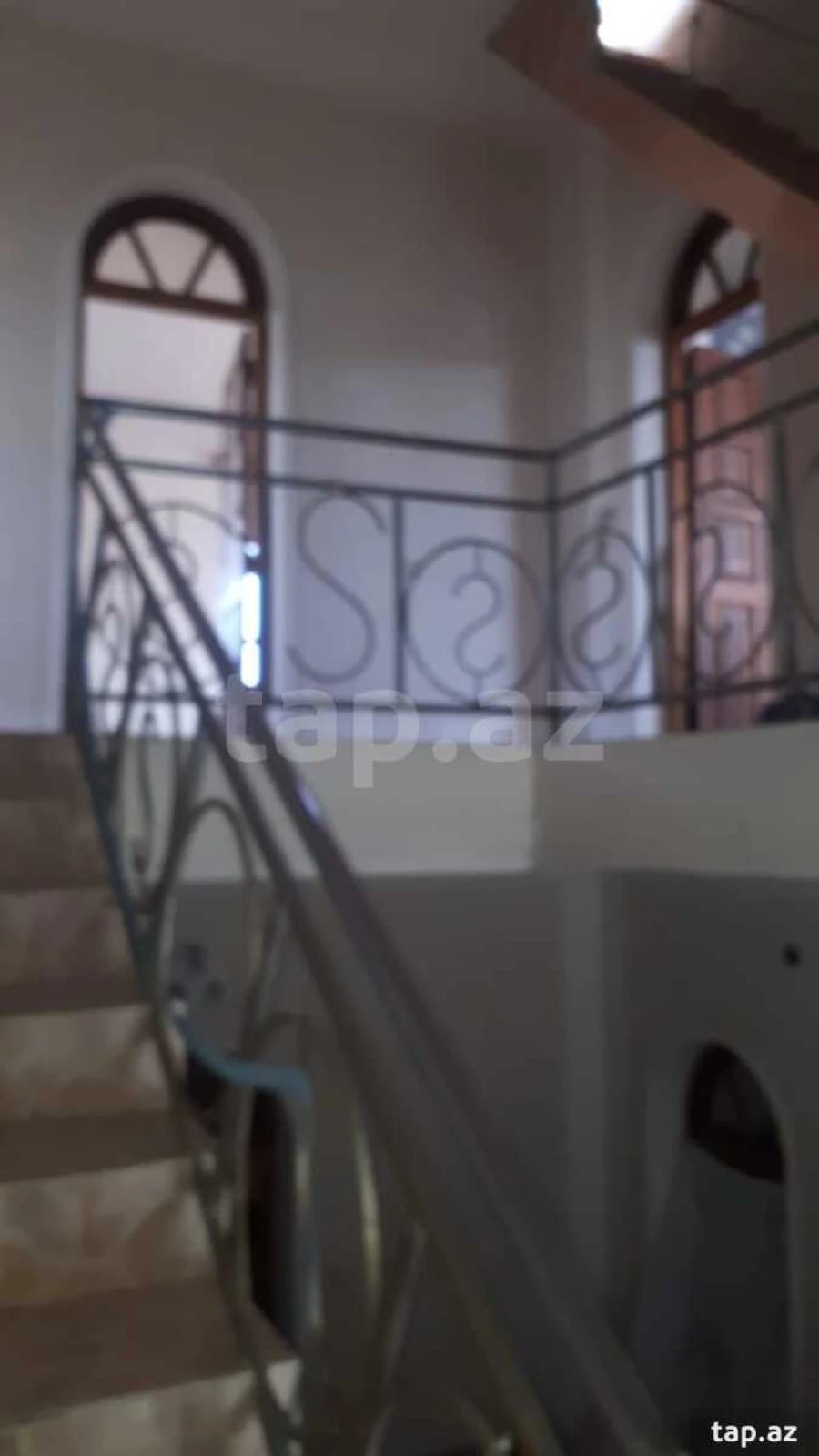 Satılır 6 otaqlı həyət evi 500 m²