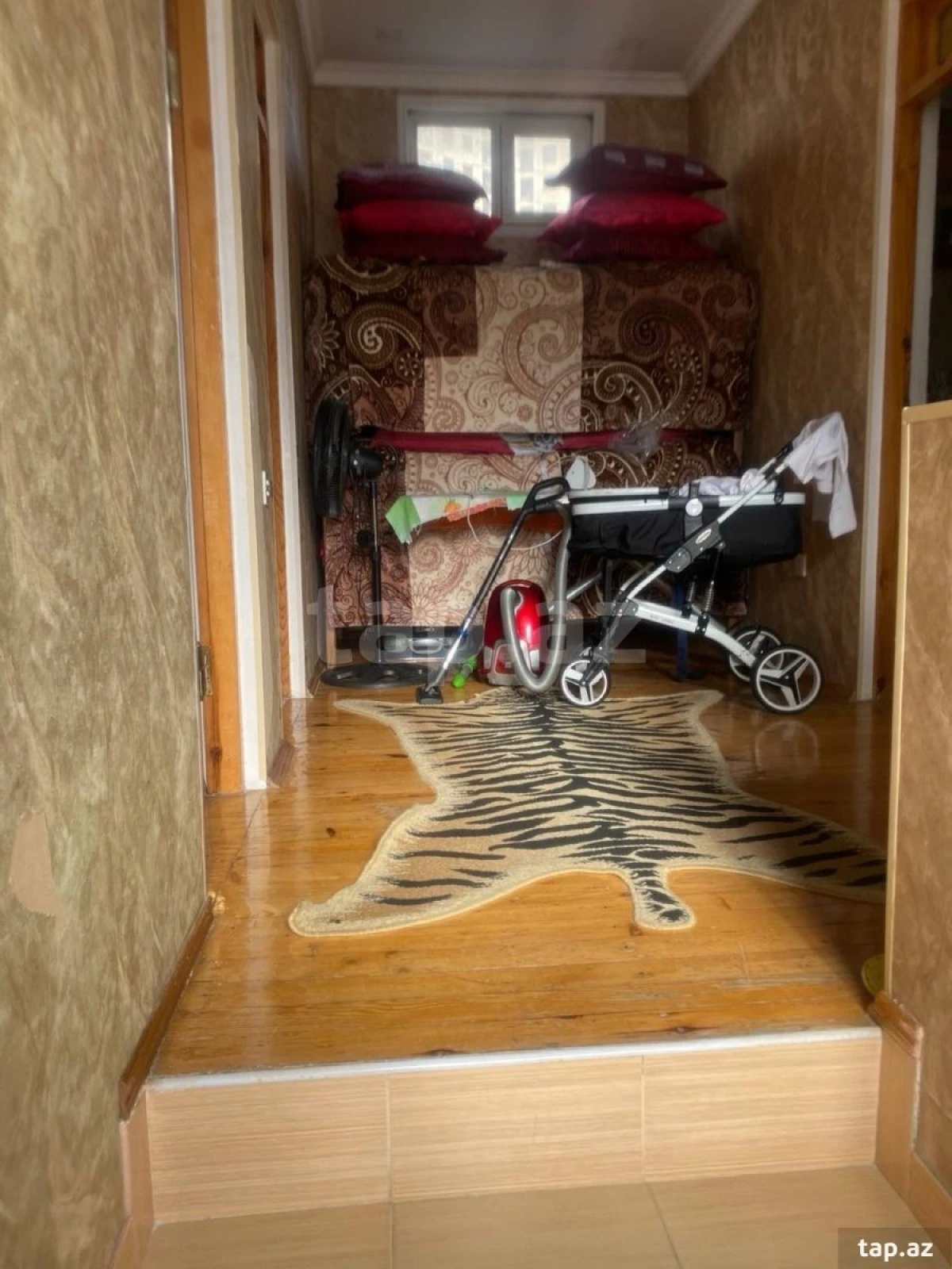 Satılır 5 otaqlı həyət evi