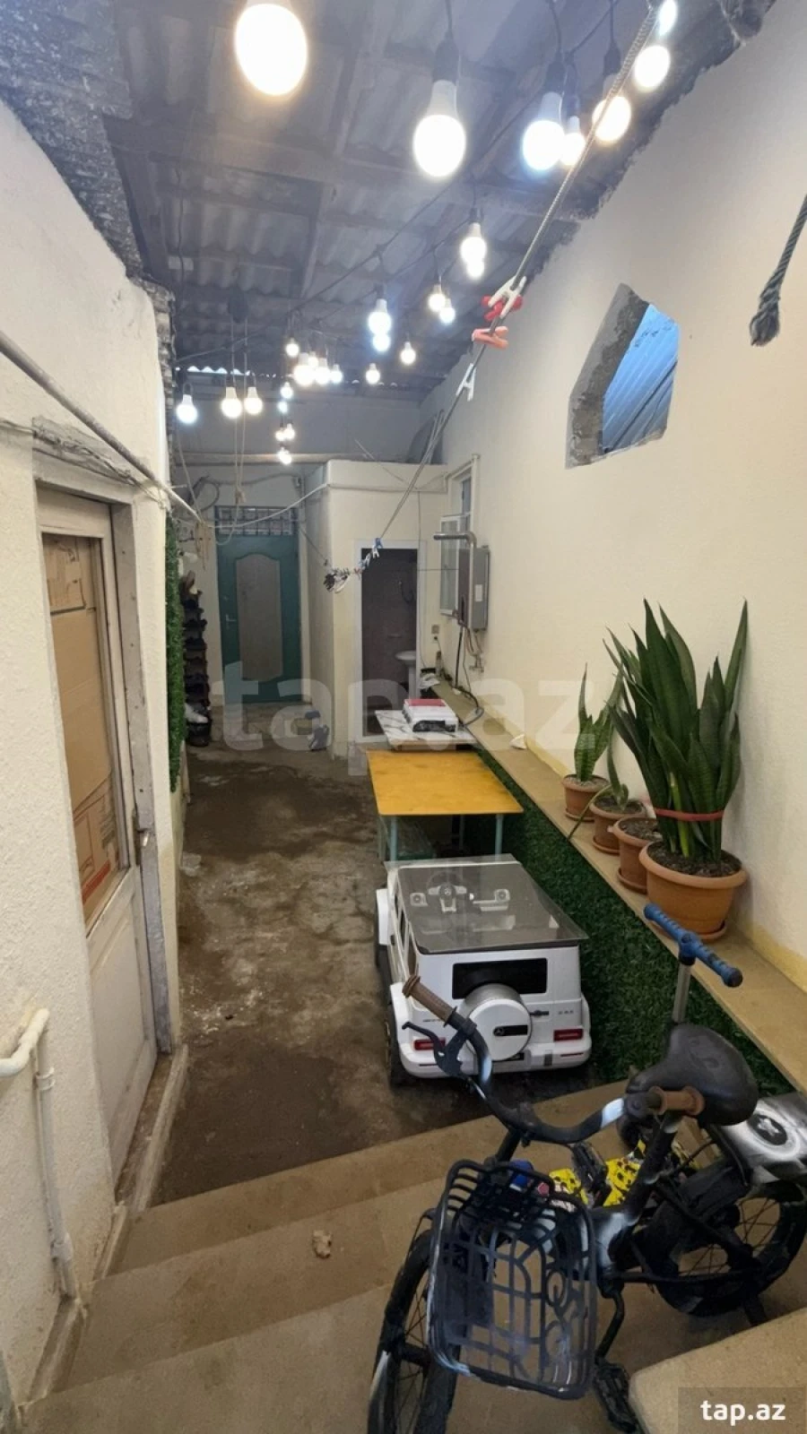 Satılır 5 otaqlı həyət evi