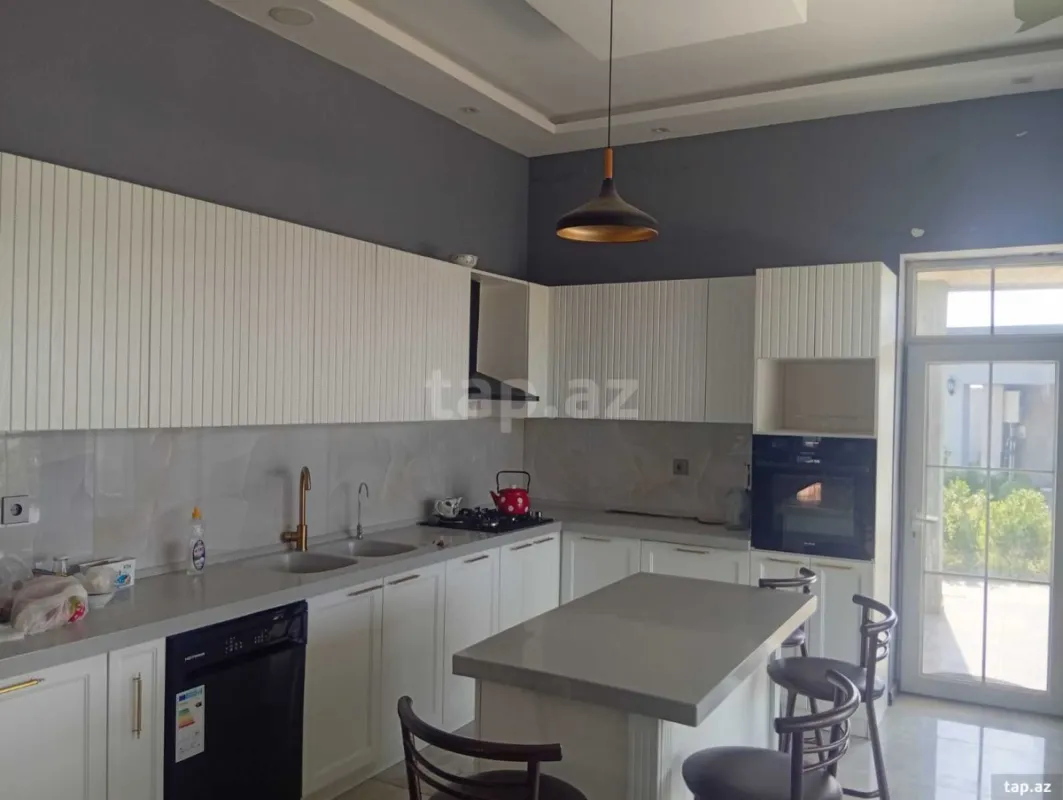 Kirayə verilir 4 otaqlı həyət evi