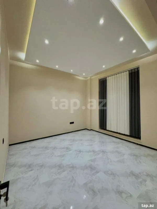 Satılır 6 otaqlı həyət evi