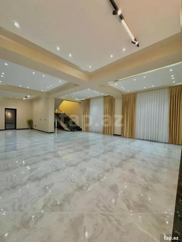 Satılır 6 otaqlı həyət evi