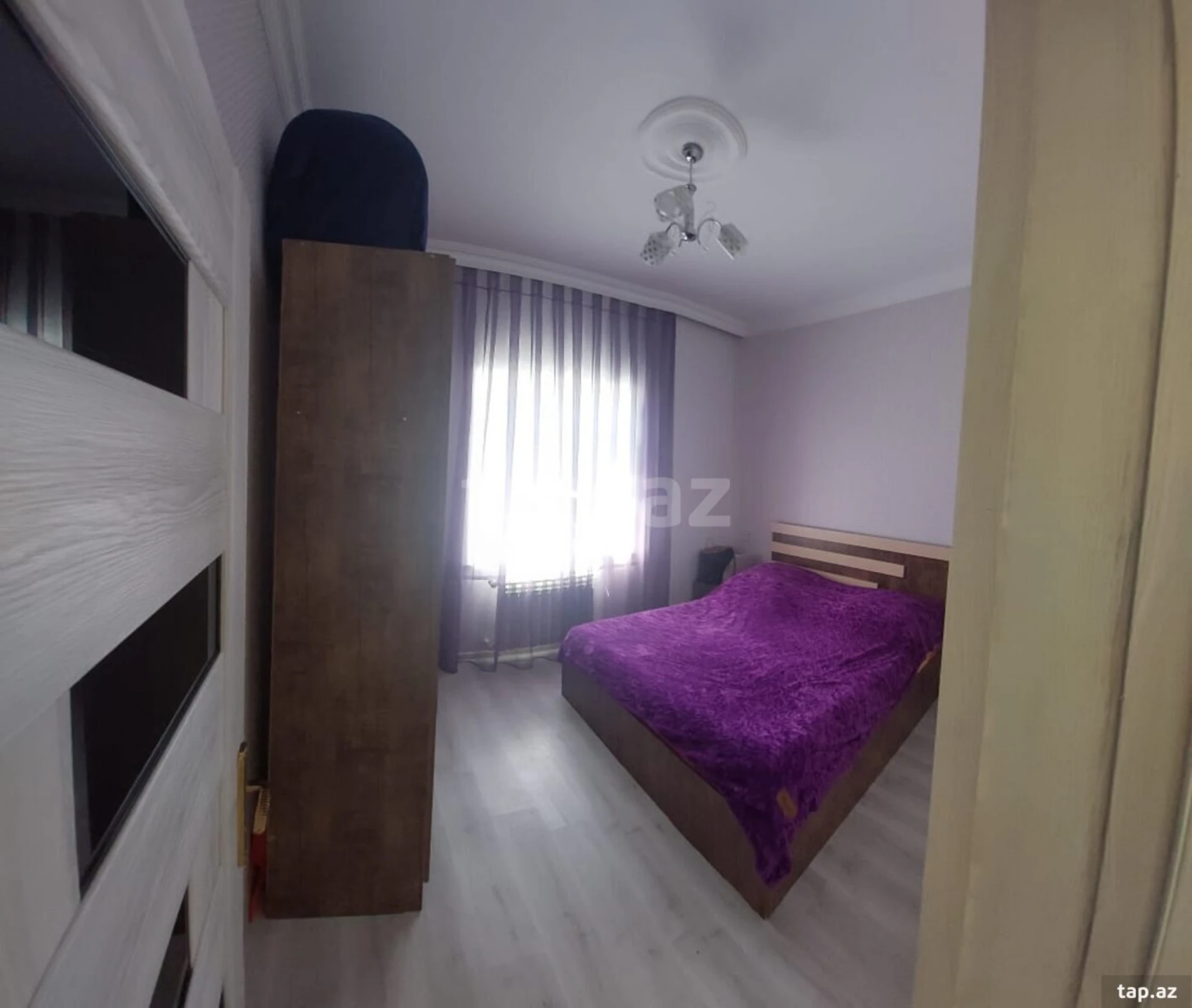 Satılır 8 otaqlı həyət evi