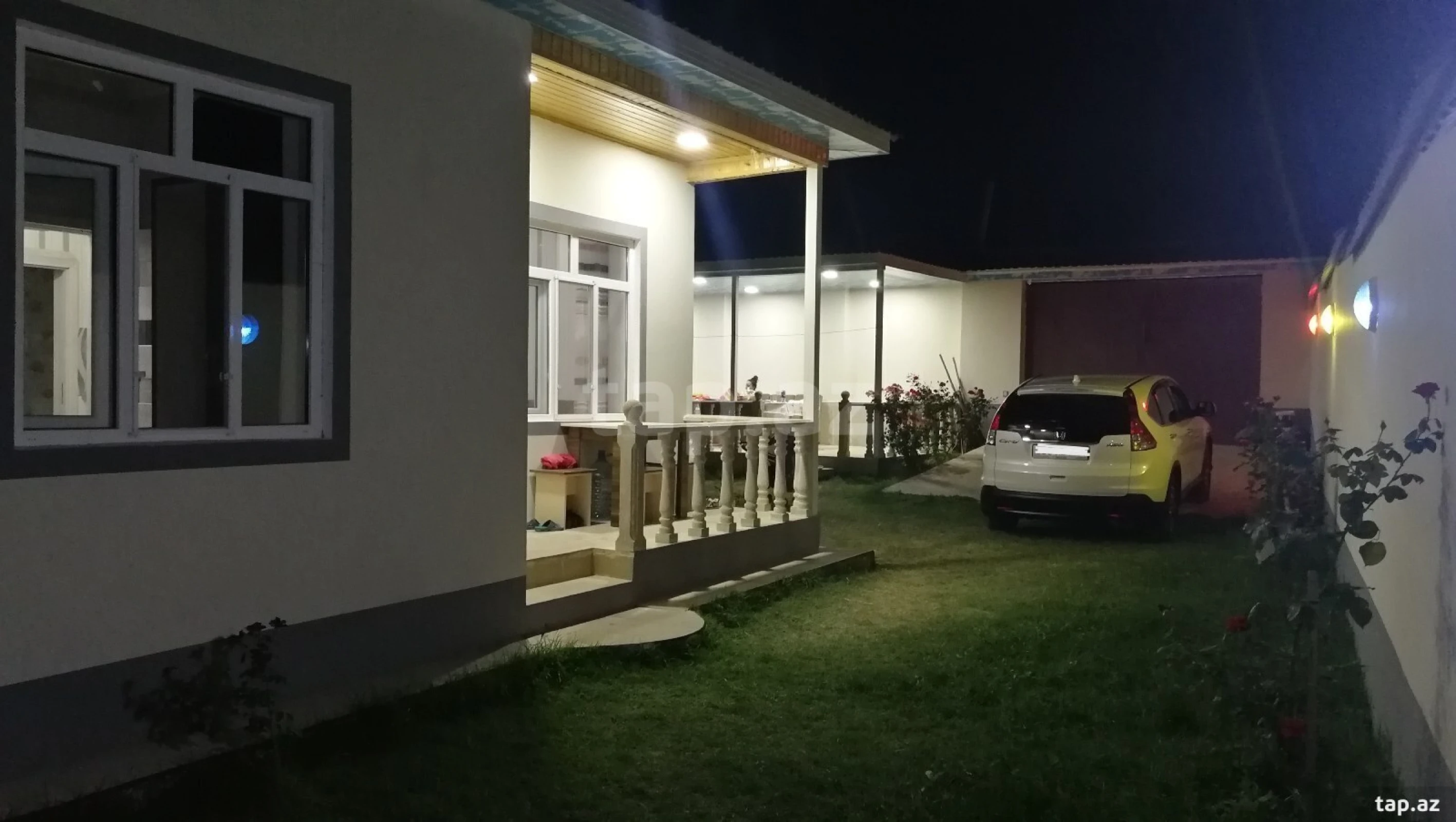 Satılır 8 otaqlı həyət evi