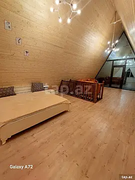 Satılır 8 otaqlı həyət evi