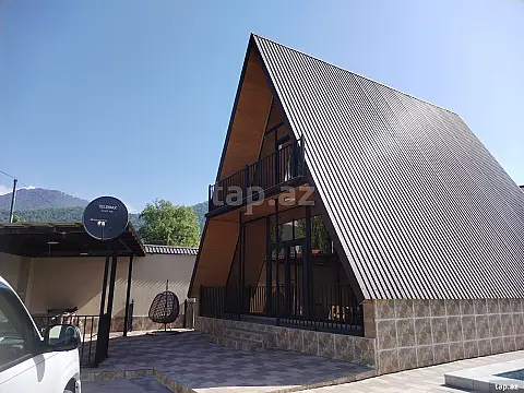 Satılır 8 otaqlı həyət evi — Qəbələ 8 otaq