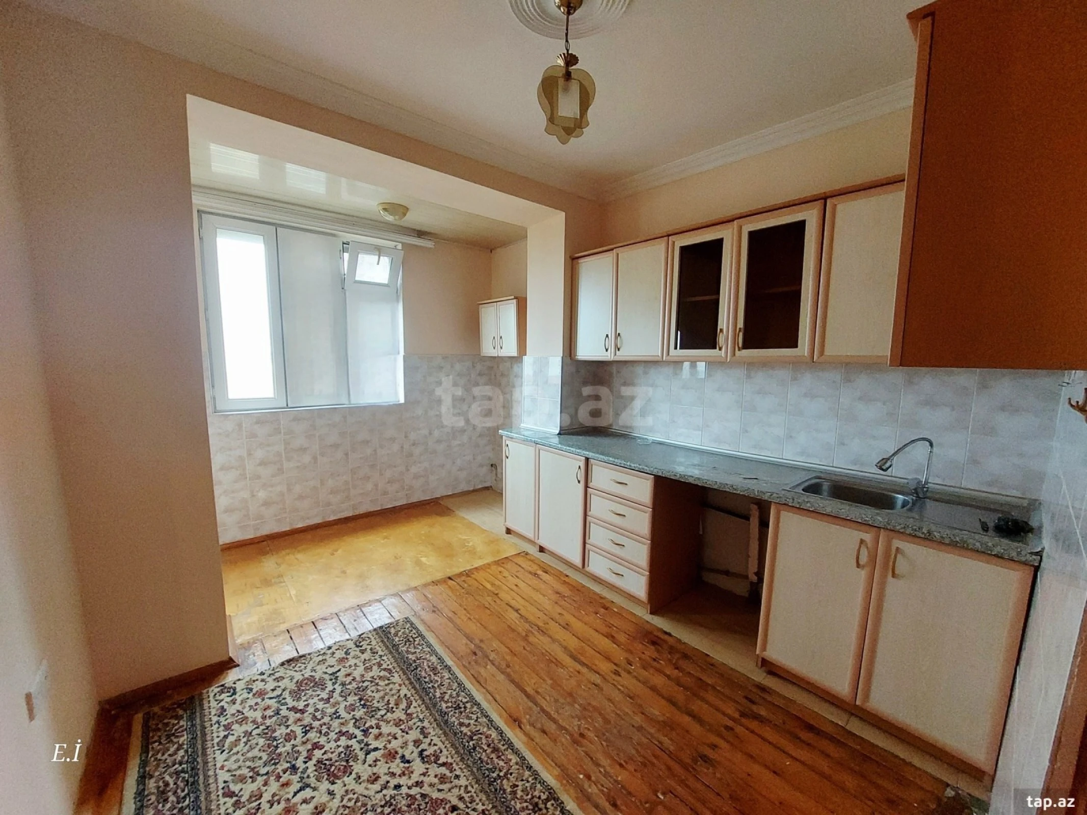 Satılır 3 otaqlı mənzil 75 m²