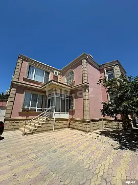 Satılır 8 otaqlı həyət evi