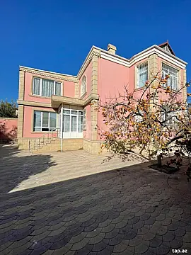 Satılır 8 otaqlı həyət evi