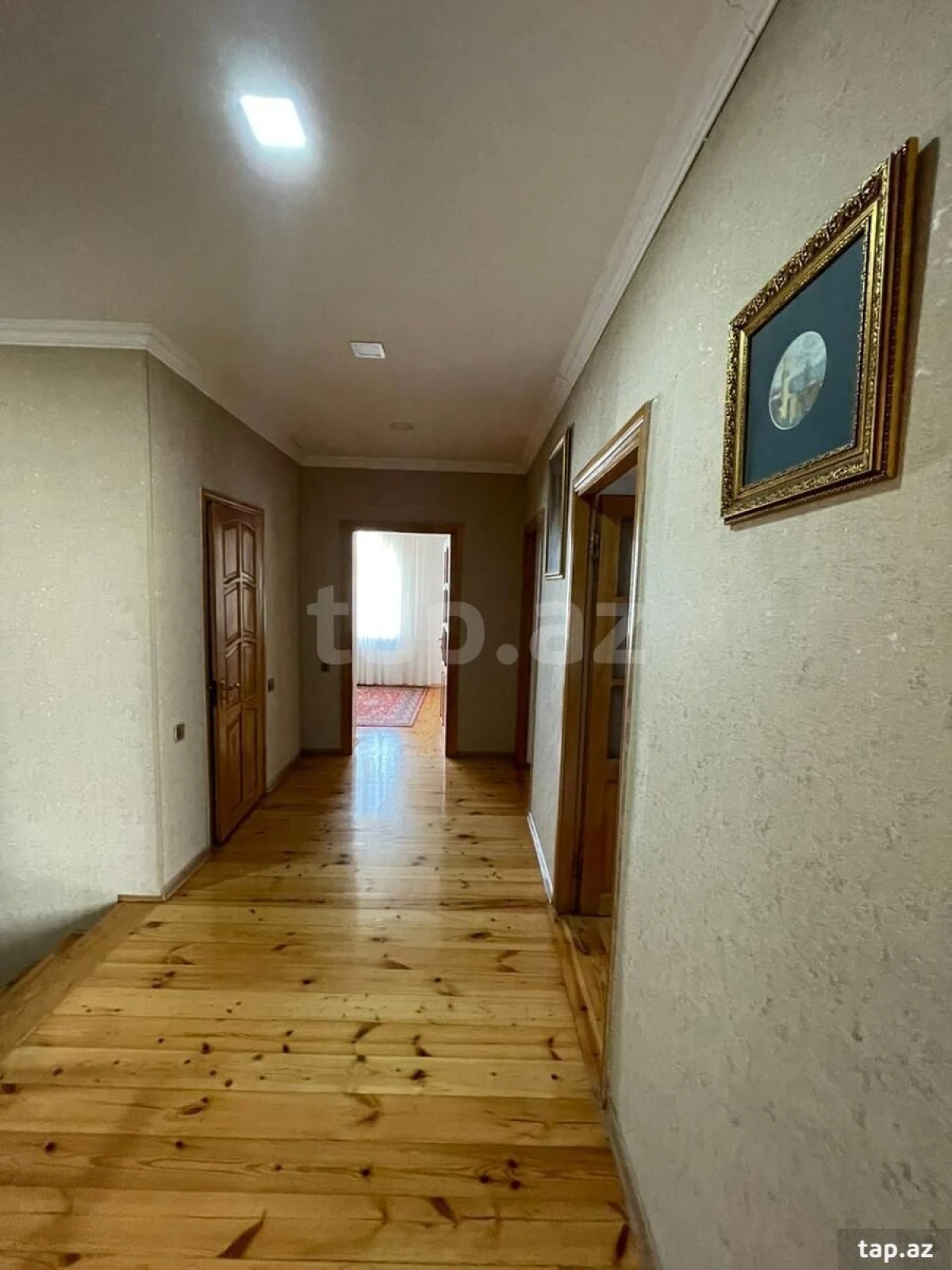 Satılır 8 otaqlı həyət evi