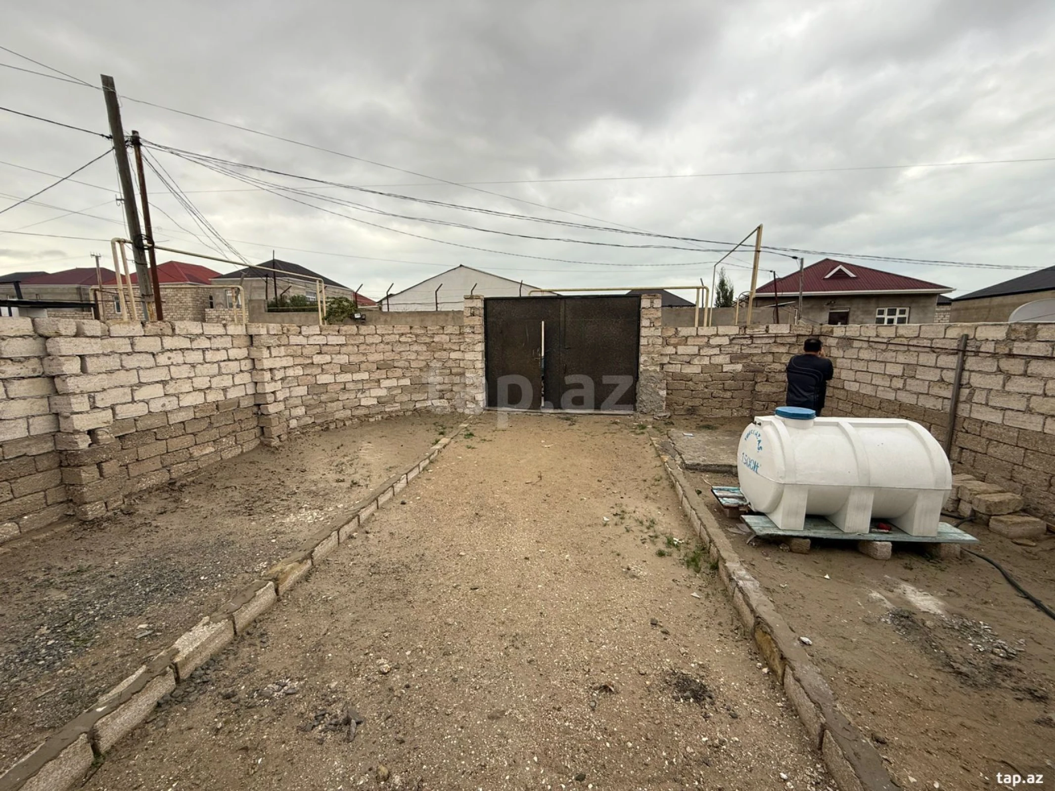 Satılır 4 otaqlı həyət evi 90 m²