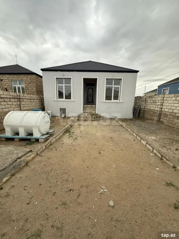 Satılır 4 otaqlı həyət evi 90 m²