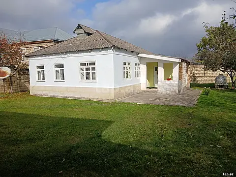 Satılır 4 otaqlı həyət evi 200 m² — Qusar 4 otaq 200.00 m²