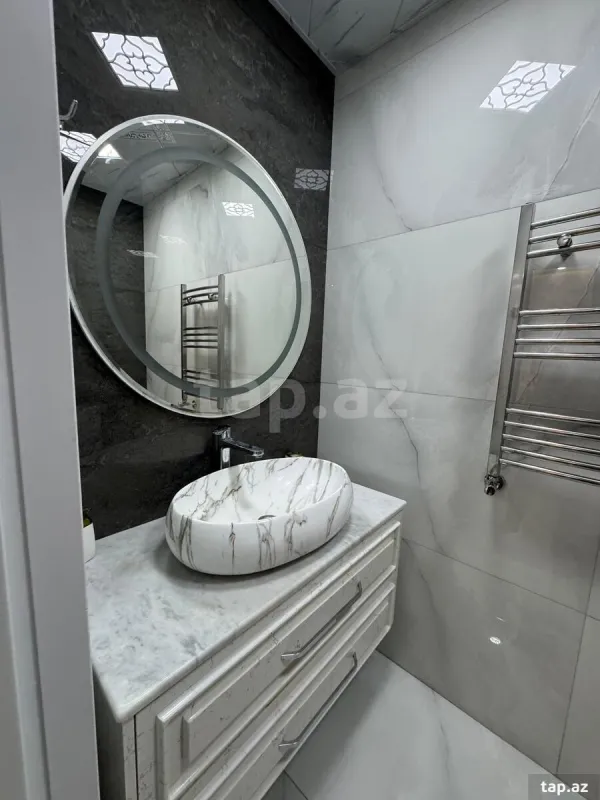 Kirayə verilir 2 otaqlı yeni tikili 80 m²