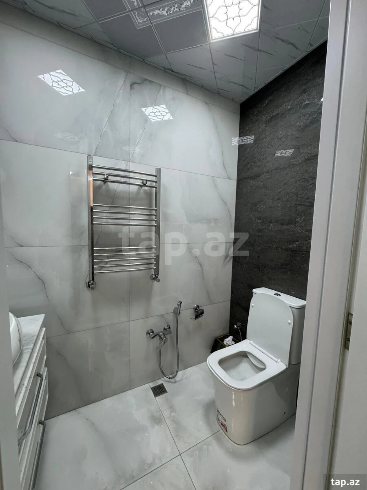 Kirayə verilir 2 otaqlı yeni tikili 80 m²