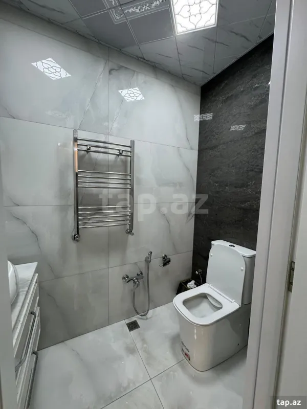 Kirayə verilir 2 otaqlı yeni tikili 80 m²