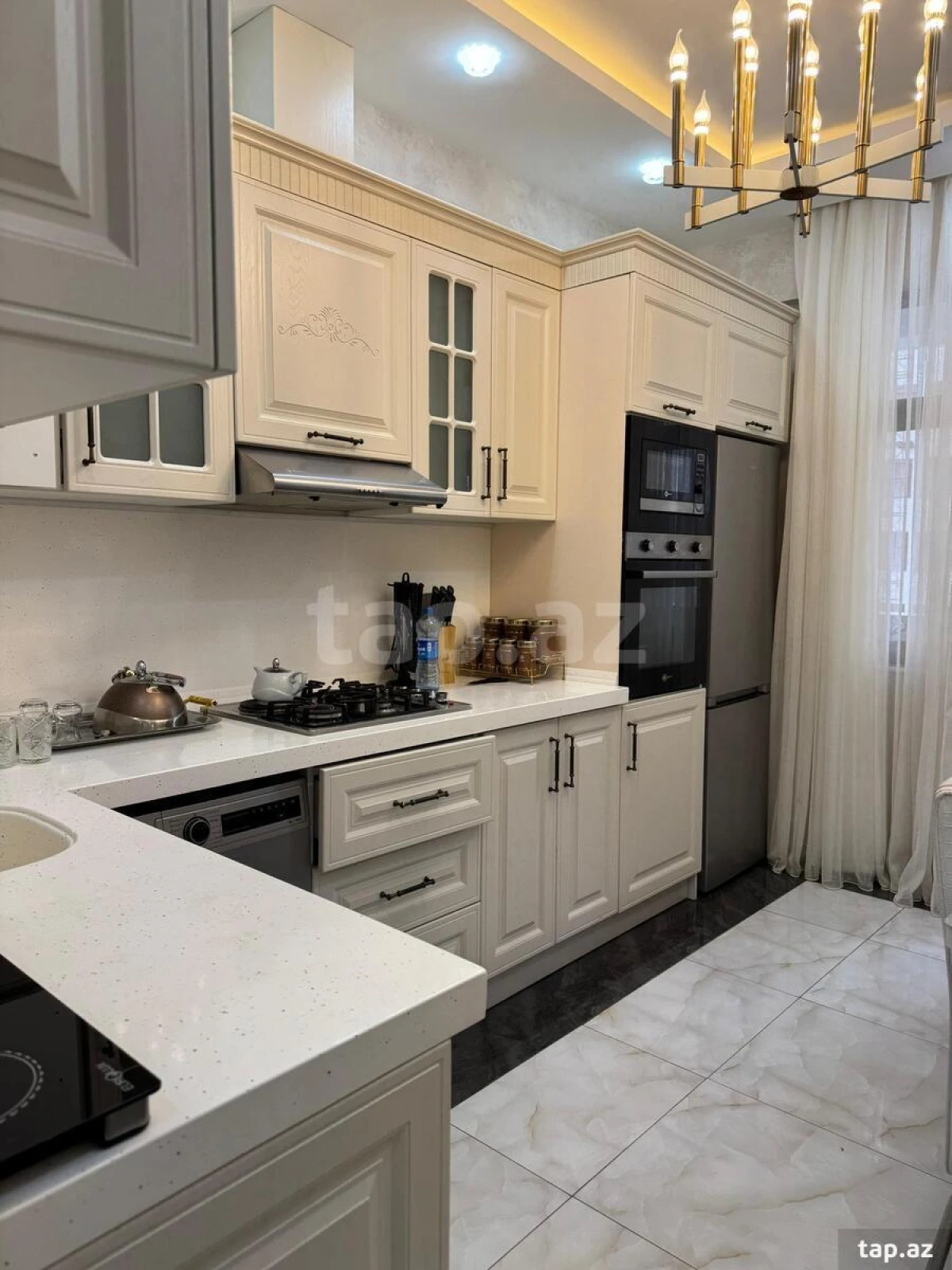 Kirayə verilir 2 otaqlı yeni tikili 80 m²