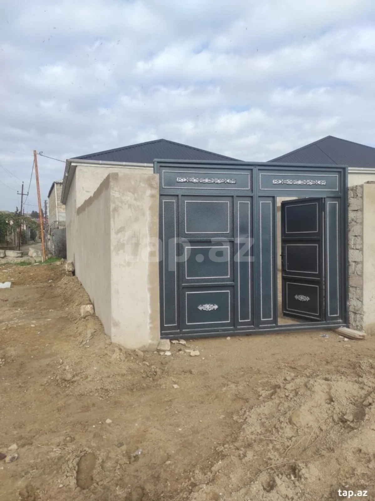 Satılır 3 otaqlı həyət evi