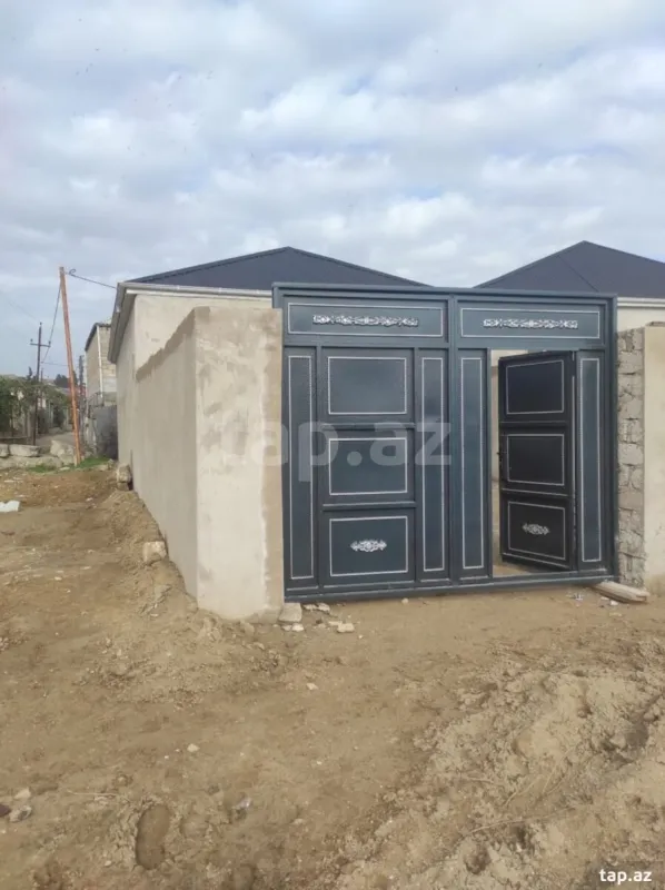 Satılır 3 otaqlı həyət evi