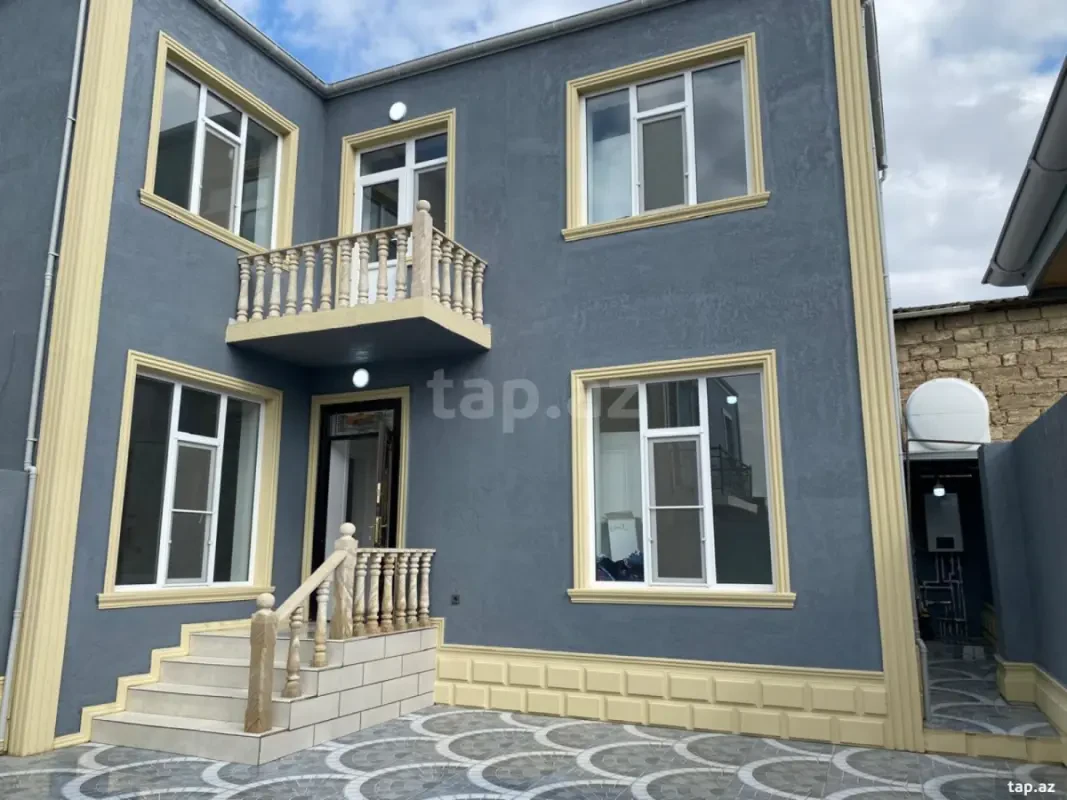 Satılır 4 otaqlı həyət evi 140 m²