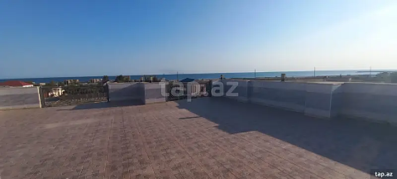 Satılır 6 otaqlı həyət evi