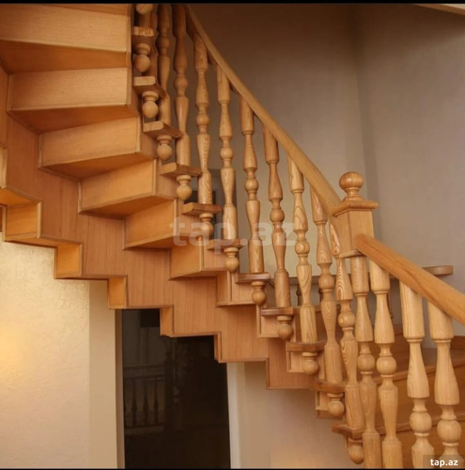 Satılır 6 otaqlı həyət evi