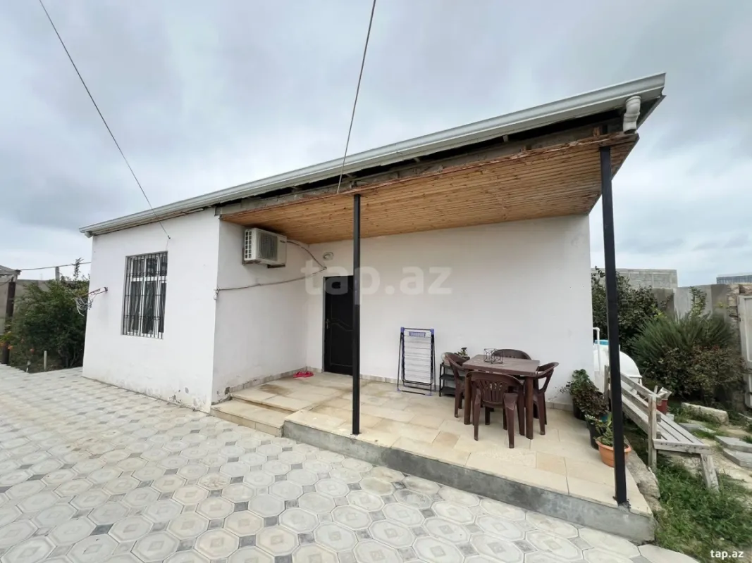 Satılır 4 otaqlı həyət evi